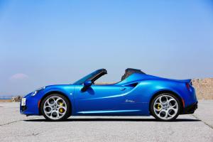 Alfa Romeo 4C Spider Italia 2019 года  (JP)